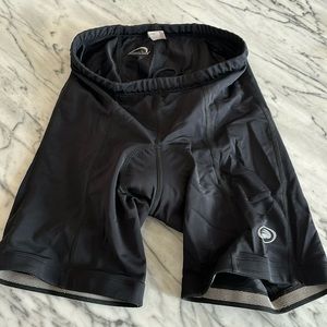 Women’s padded bike shorts